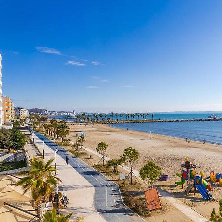 The Beachfront Apartment Дуррес Екстер'єр фото