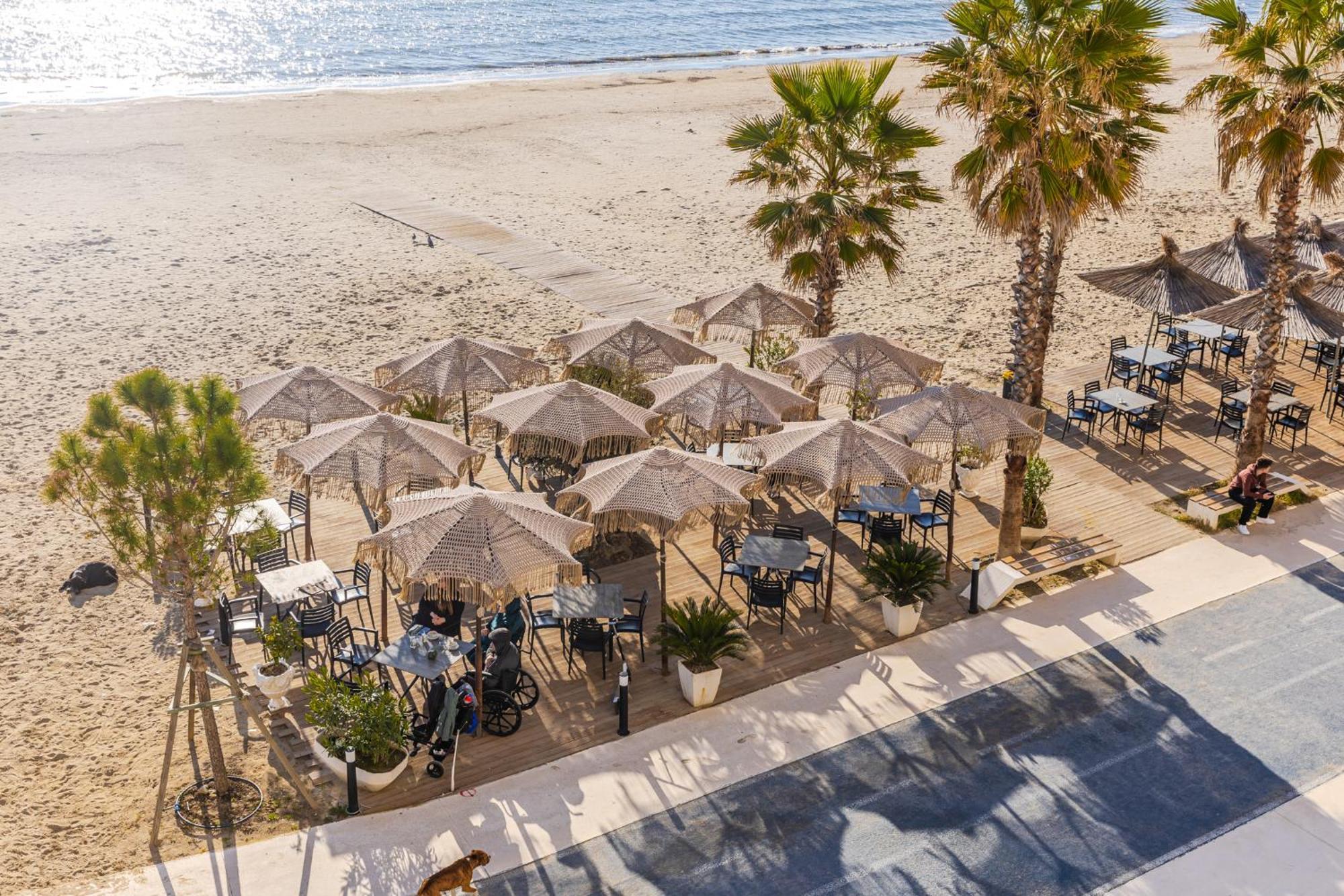 The Beachfront Apartment Дуррес Екстер'єр фото