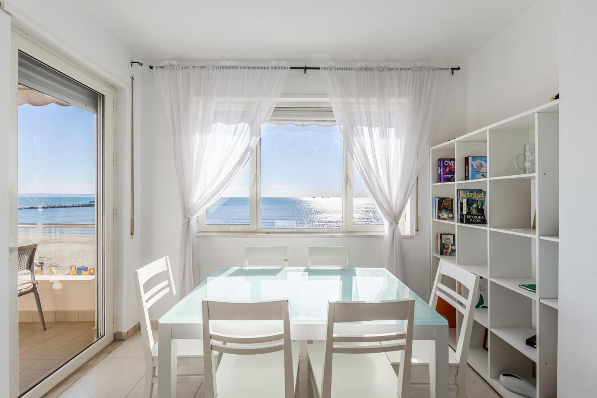 The Beachfront Apartment Дуррес Екстер'єр фото